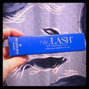Neulash eyelash enhancing serum